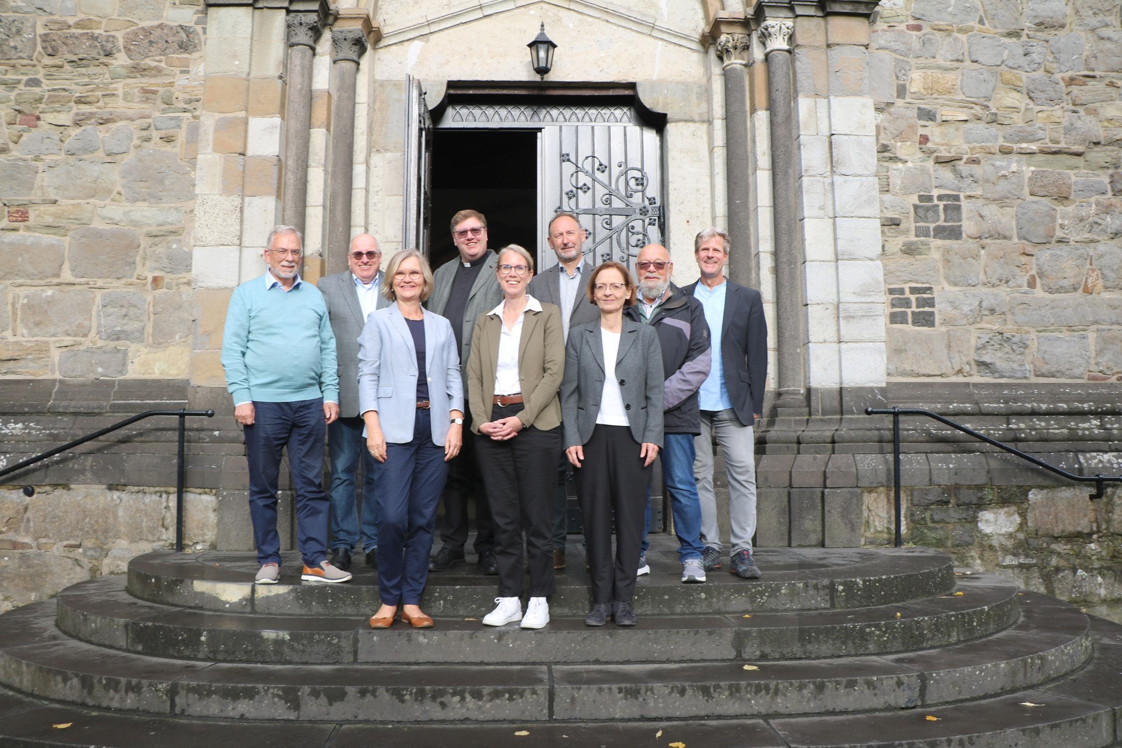 Caritasrat und Vorstand, auf dem Foto fehlend: Herr Jürgen Fischer