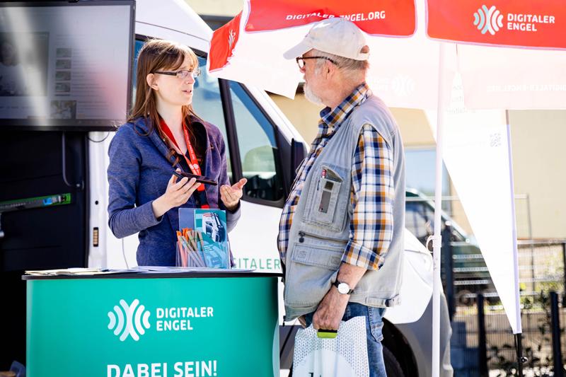 Digitaler-Engel-Joerg Farys-7071 web
