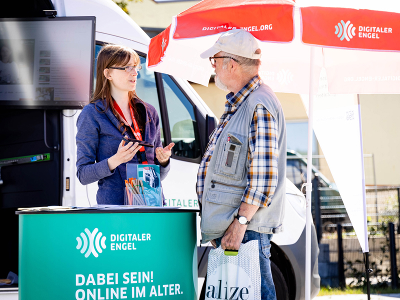 Digitaler-Engel-Joerg Farys-7071 web